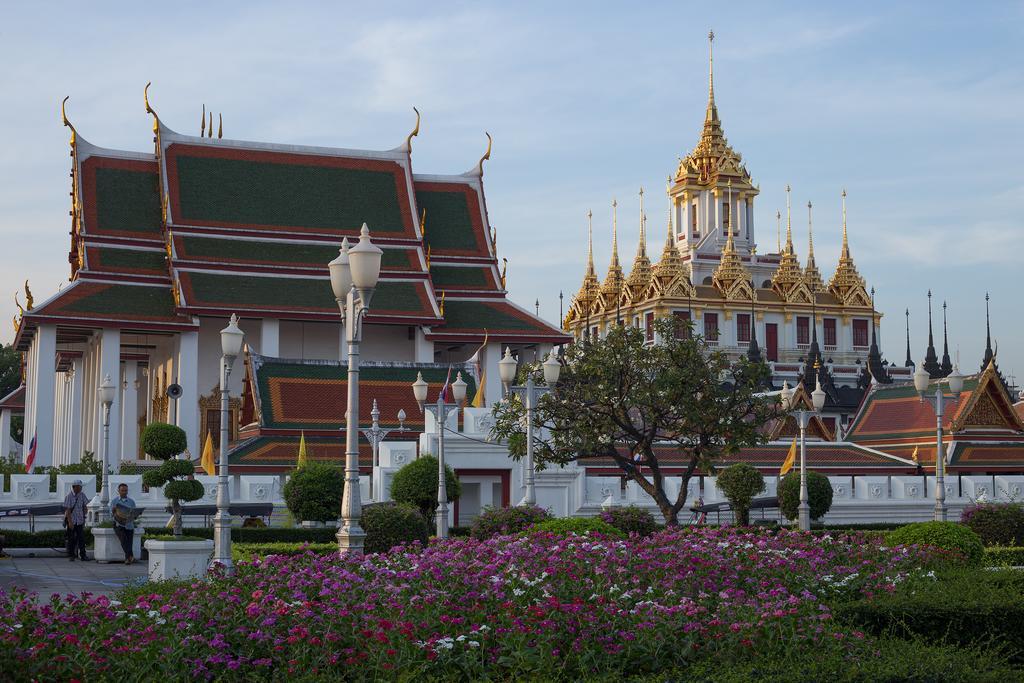 Thanabhumi Bangkok Exteriör bild