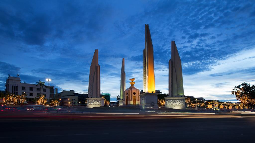 Thanabhumi Bangkok Exteriör bild