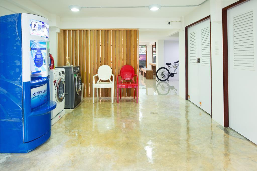 Thanabhumi Bangkok Exteriör bild