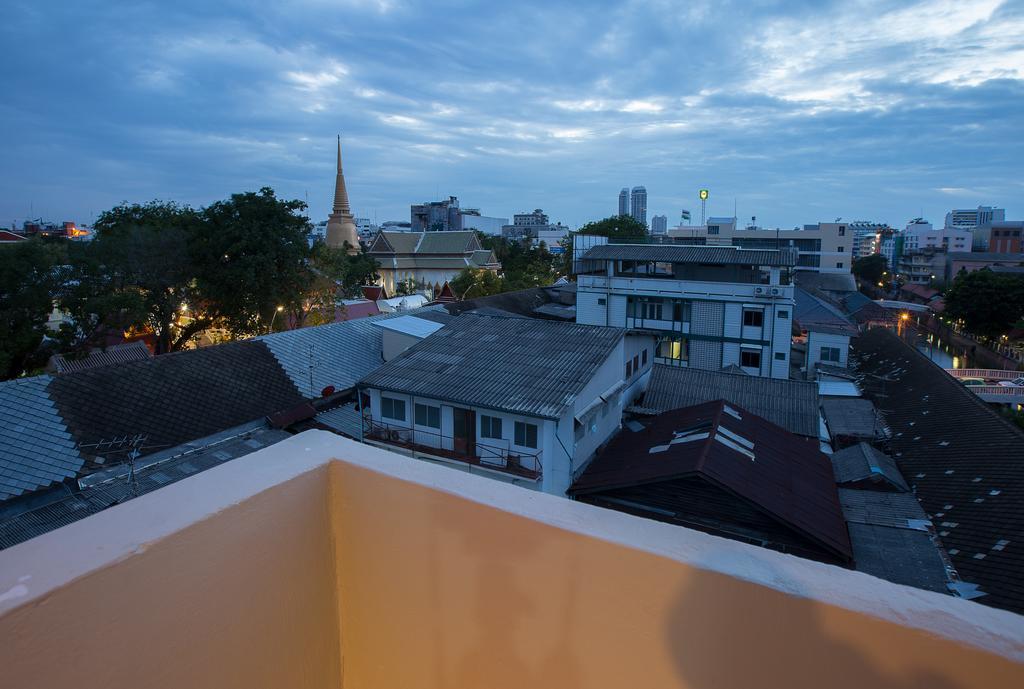 Thanabhumi Bangkok Exteriör bild